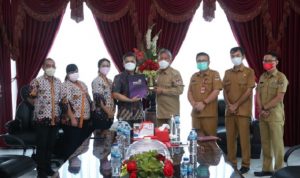 Audiensi Fakultas Kedokteran Unika Soegijapranata Semarang dengan Pemkab Minahasa Selatan, Senin (14/3/2022) di Ruang Rapat Bupati Minsel. Foto:wel/teraskata.com