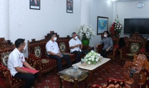 Pemkab Minsel dipimpin Bupati Franky Donny Wongkar audiensi dengan Rektor Universitas Sam Ratulangi, Rabu (6/4/2022). Foto: ist