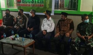 Kegiatan Satu Juta Vaksin Booster di Masjid Al-Mafira, Kelurahan Ranoiapo, Kecamatan Amurang, Kabupaten Minahasa Selatan (Minsel), Jumat (22/04/2022) petang. Foto: ist