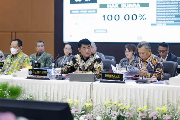 Gubernur Sulut Yuliusi Selvanus selaku pemegang saham memimpin gelara Rapat Umum Pemegang Saham (RUPS) Tahun 2025.